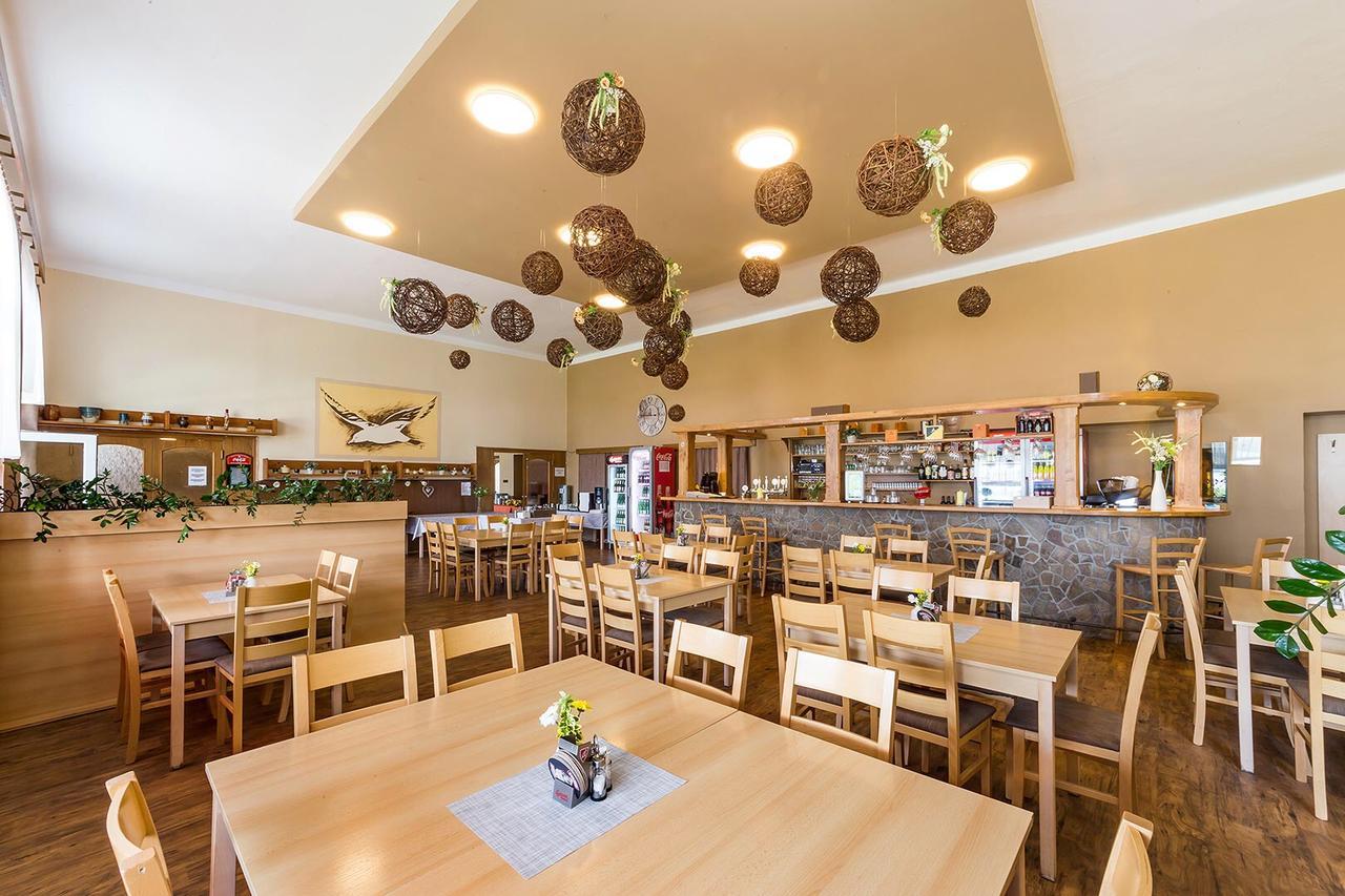 Hotel Racek Cerna v Posumavi Ngoại thất bức ảnh